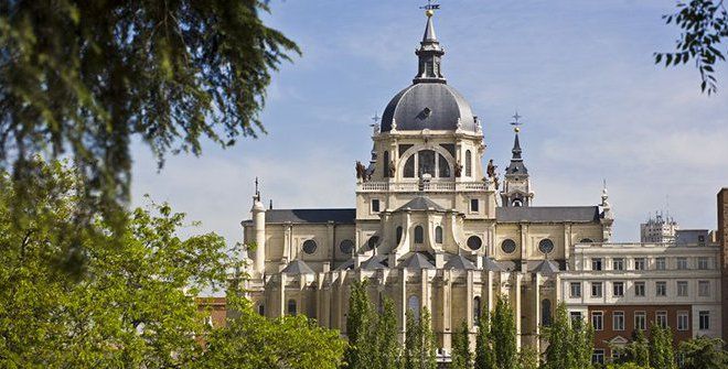 Madrid celebra la festividad de su patrona, la Almudena
