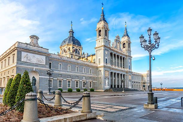 Madrid celebra la festividad de su patrona, la Almudena